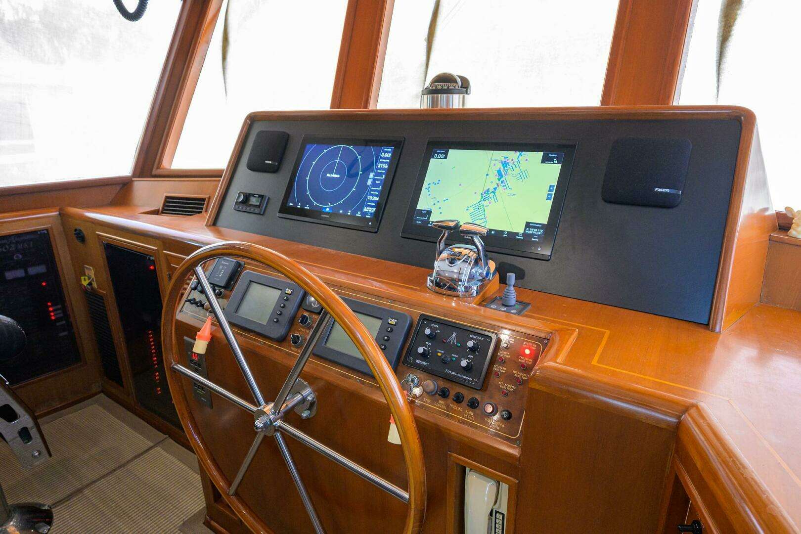 2001 Ocean Alexander 602 MKI - Image 24