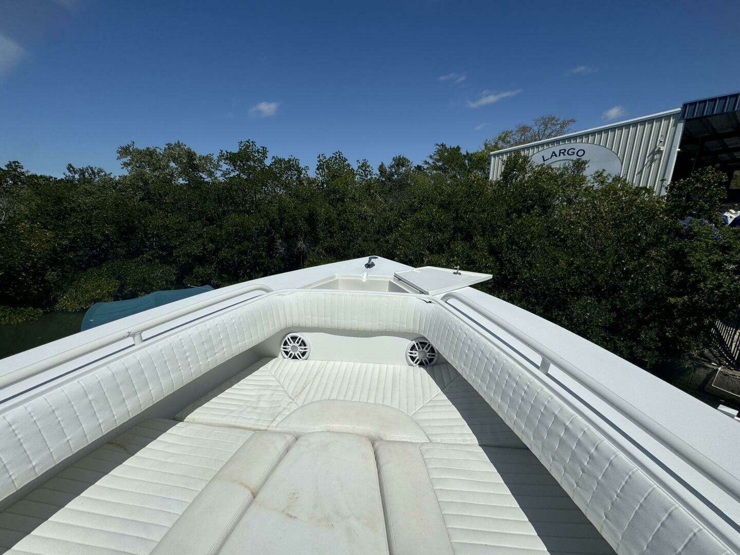 2006 Jupiter 31 CC Forward Seating - Image 33
