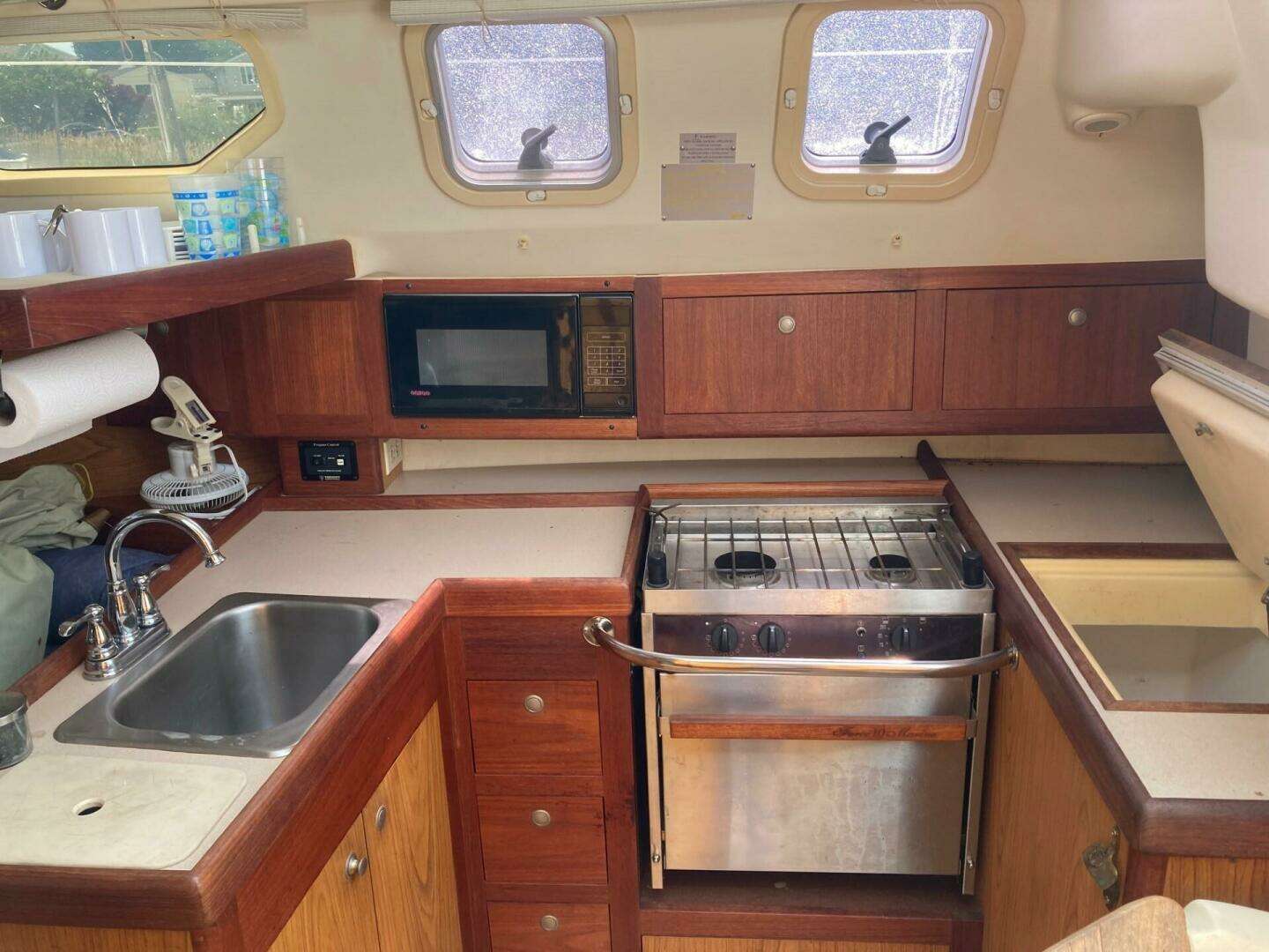 2000 Hunter 320 - Image 14
