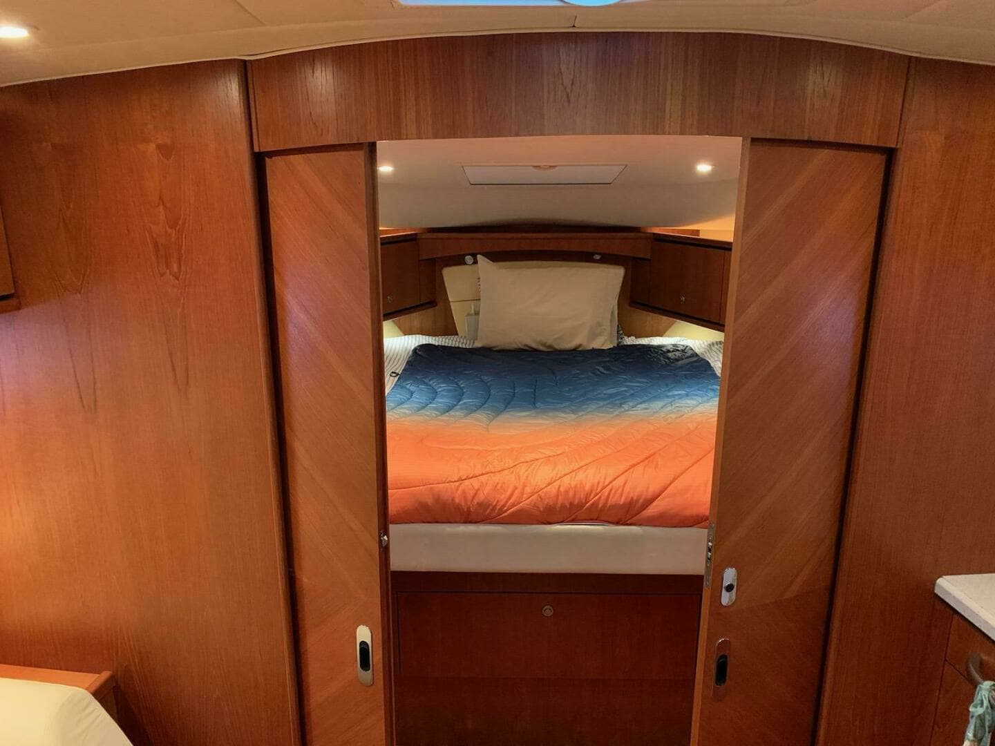2007 Tiara Yachts 390 Sovran - Image 18