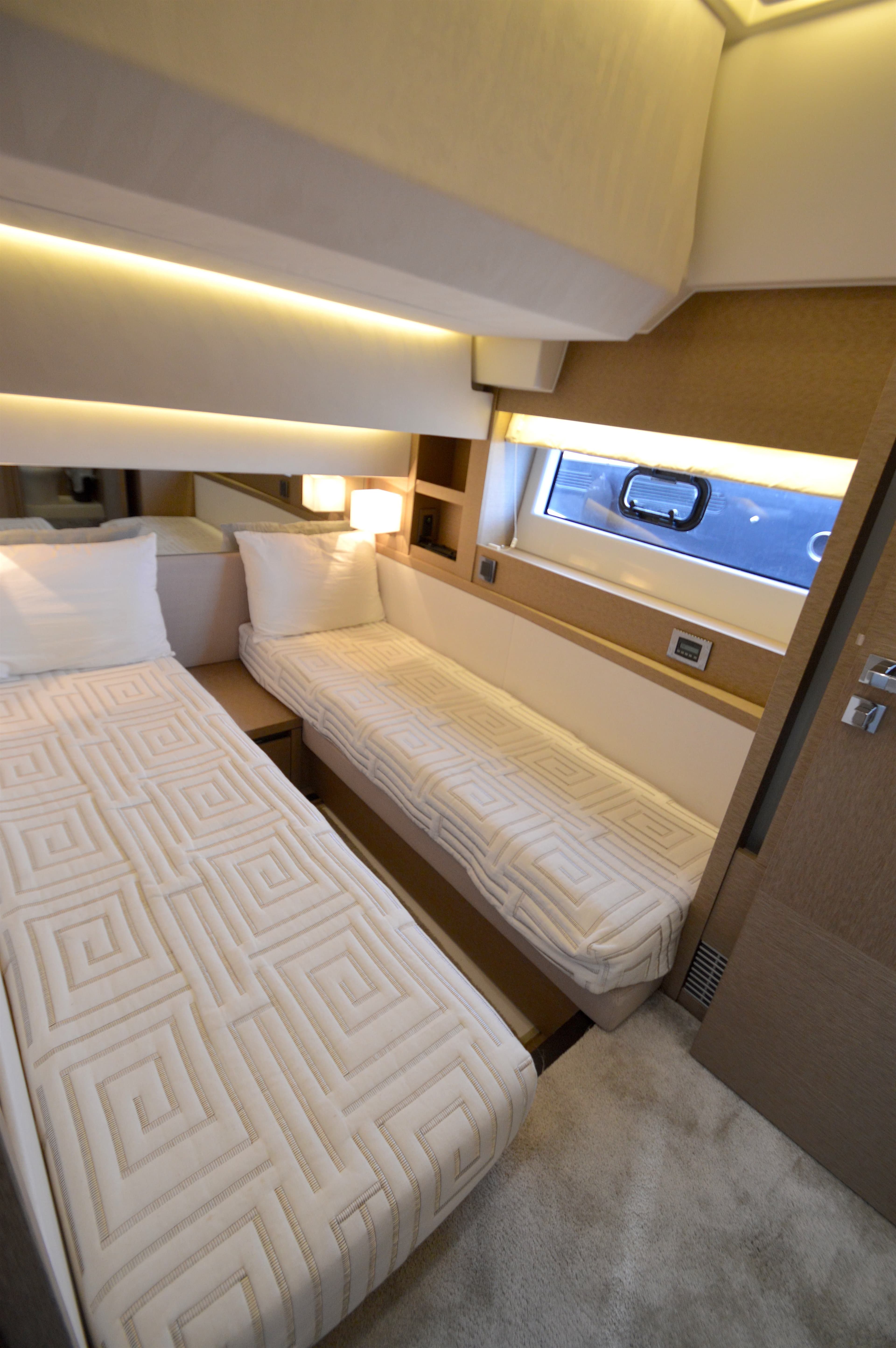2017 Prestige 630 - 88