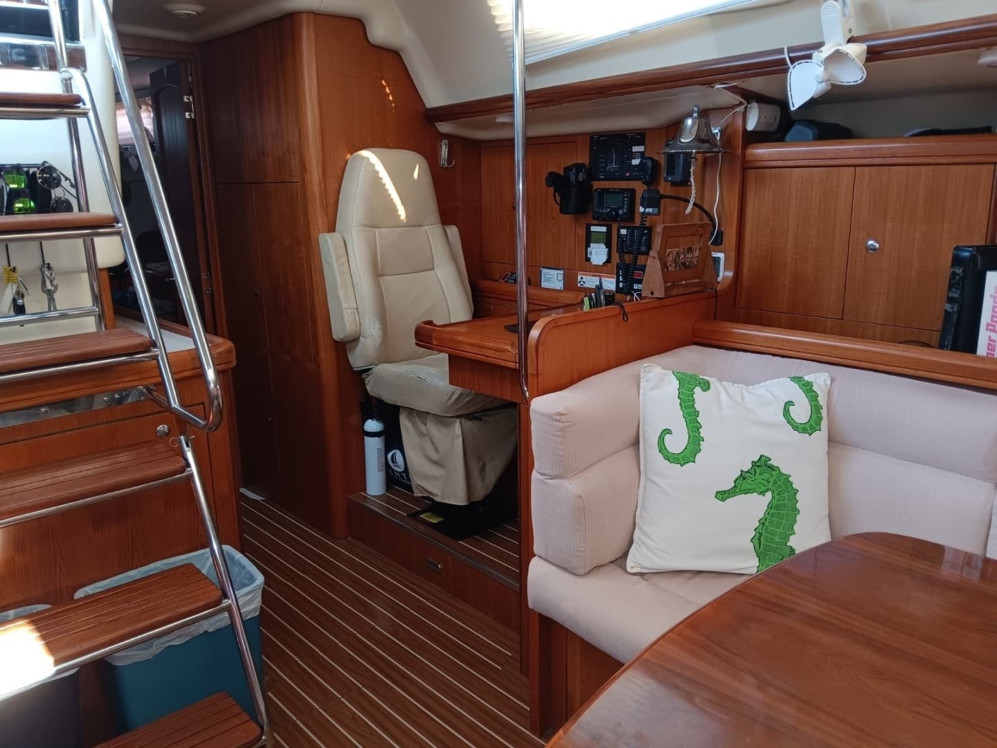 2007 Hunter Center Cockpit - Image 42