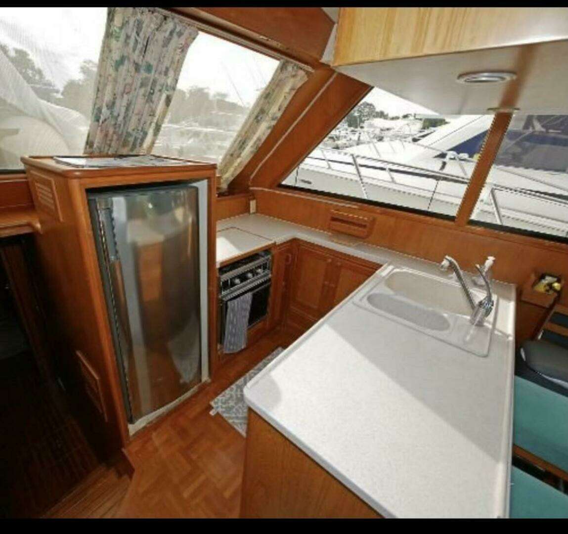 1996 Egg Harbor by Cayman - Image 11