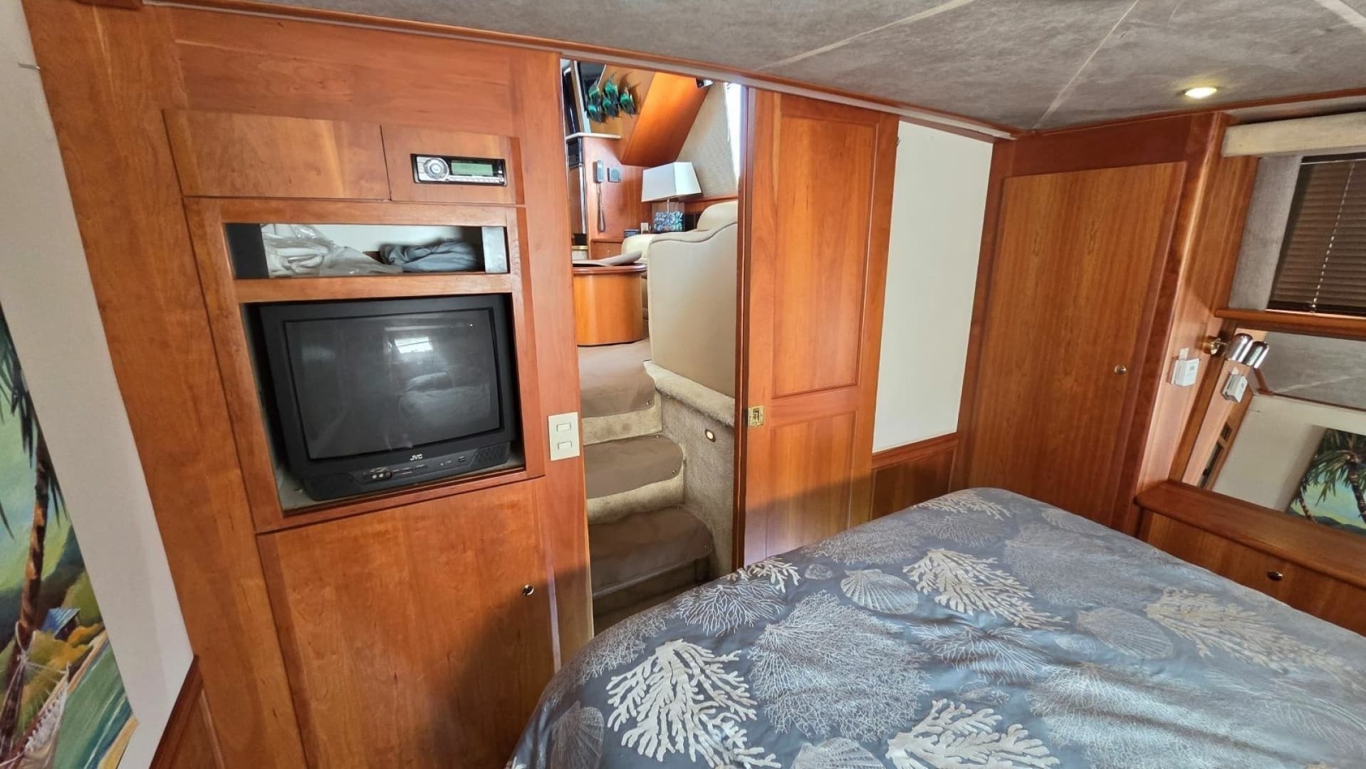 2001 Silverton 453 Motor Yacht - Image 57