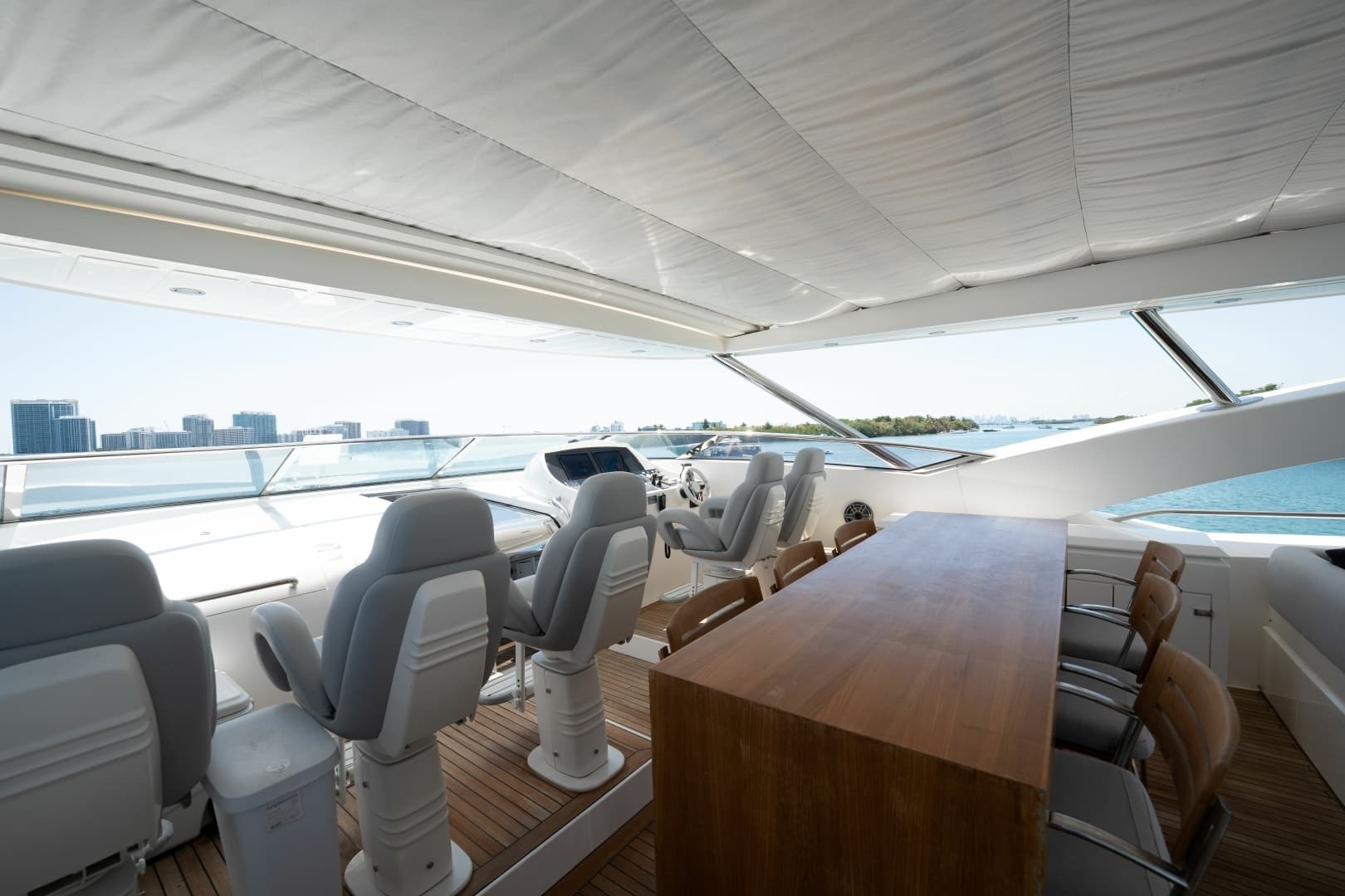 2010 Sunseeker 34 Metre Yacht - Image 28