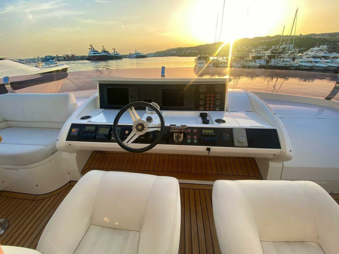 2011 Princess Yachts — - Image 21