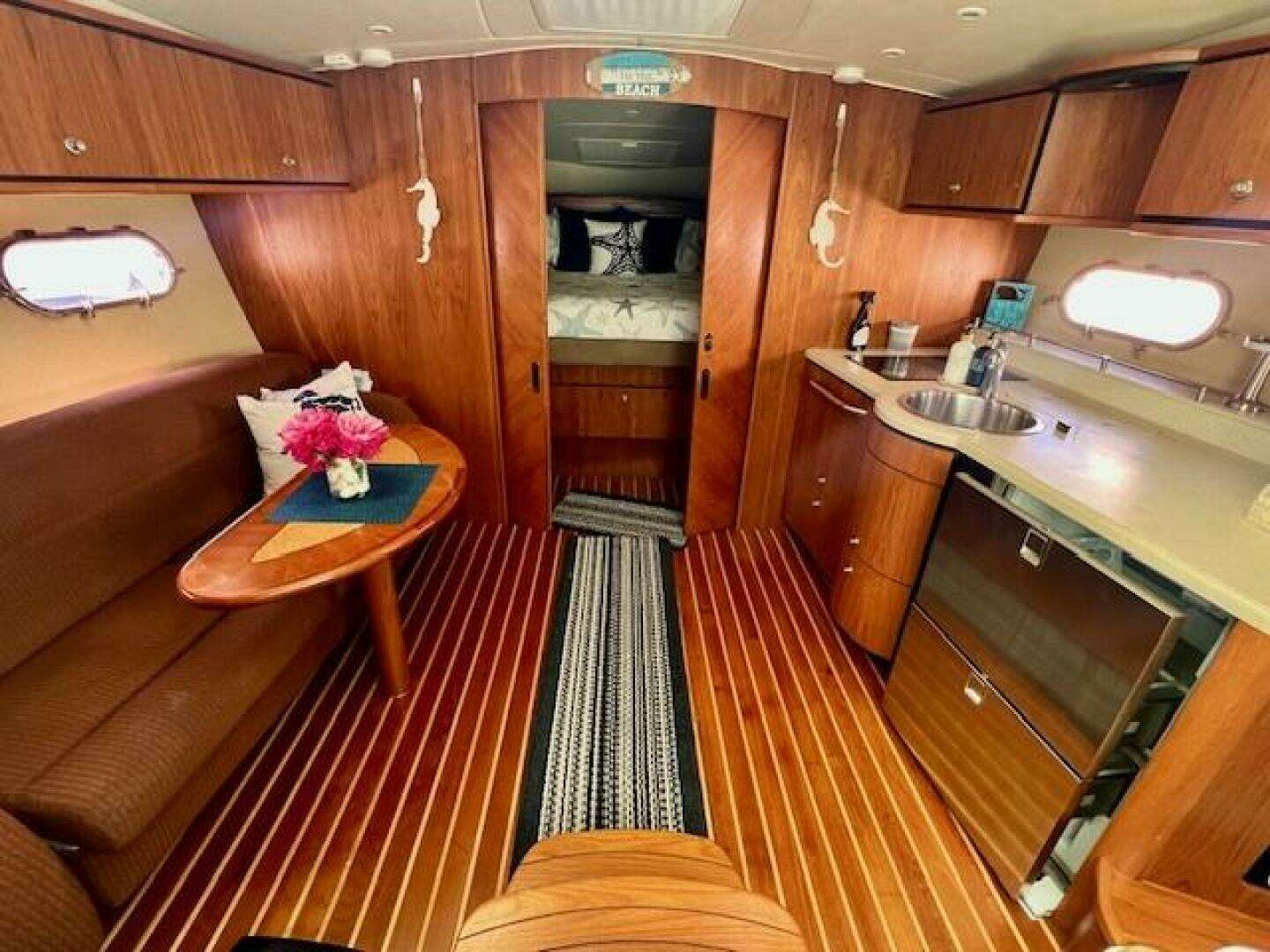 2007 Tiara Yachts 3900 Sovran - Image 13