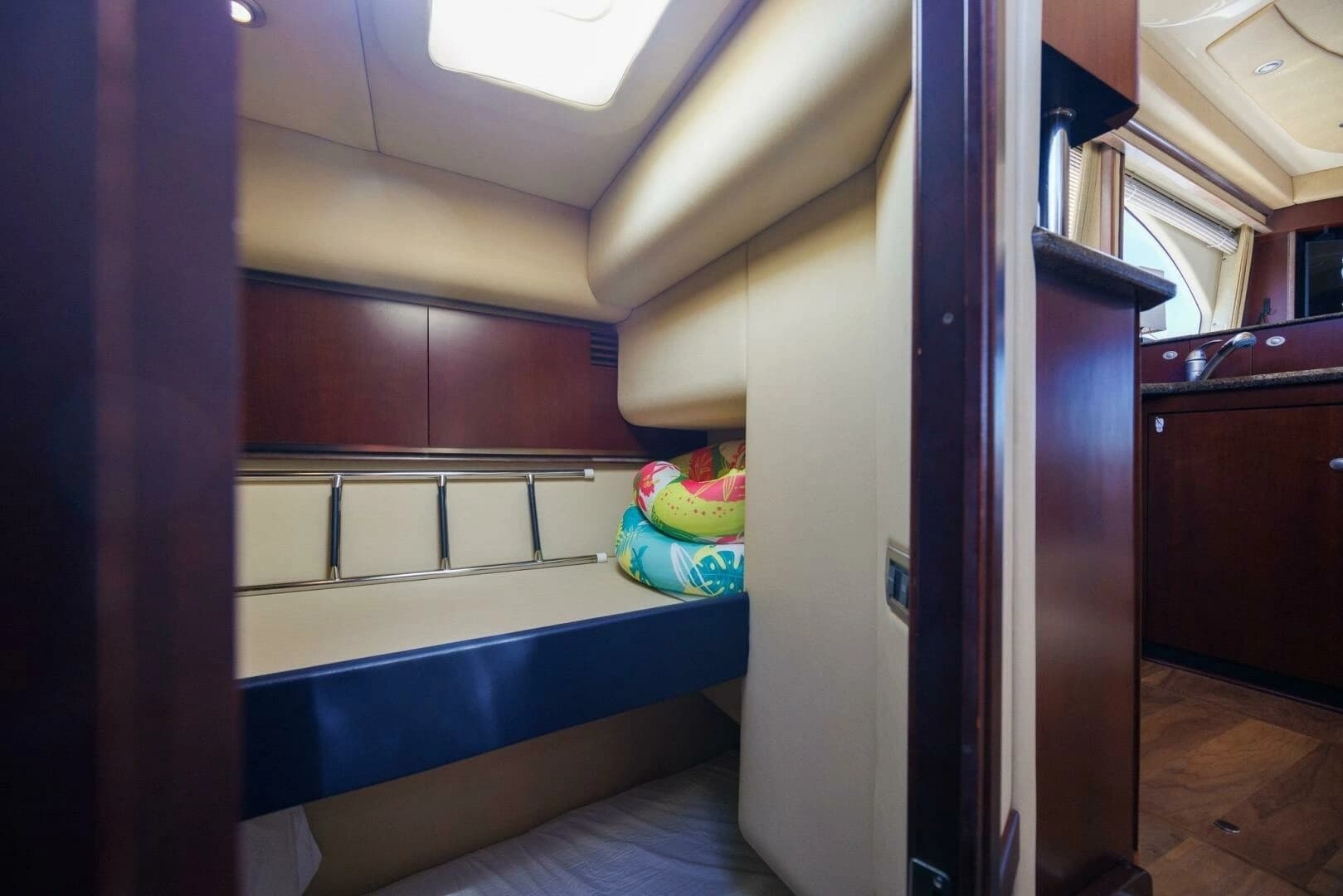 2006 Sea Ray 52 Sedan Bridge - Image 19