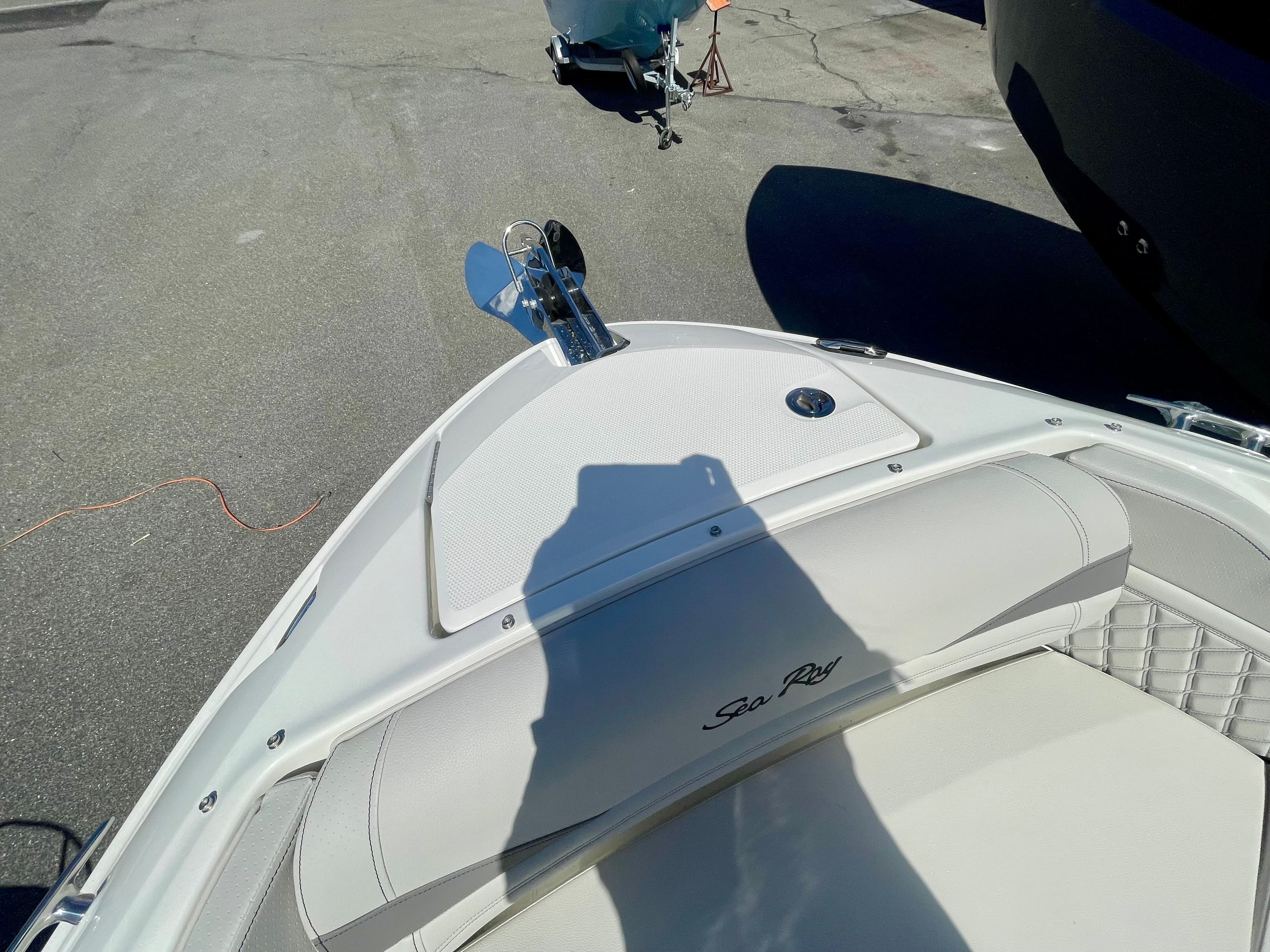 2026 Sea Ray SLX 260 Outboard - 15