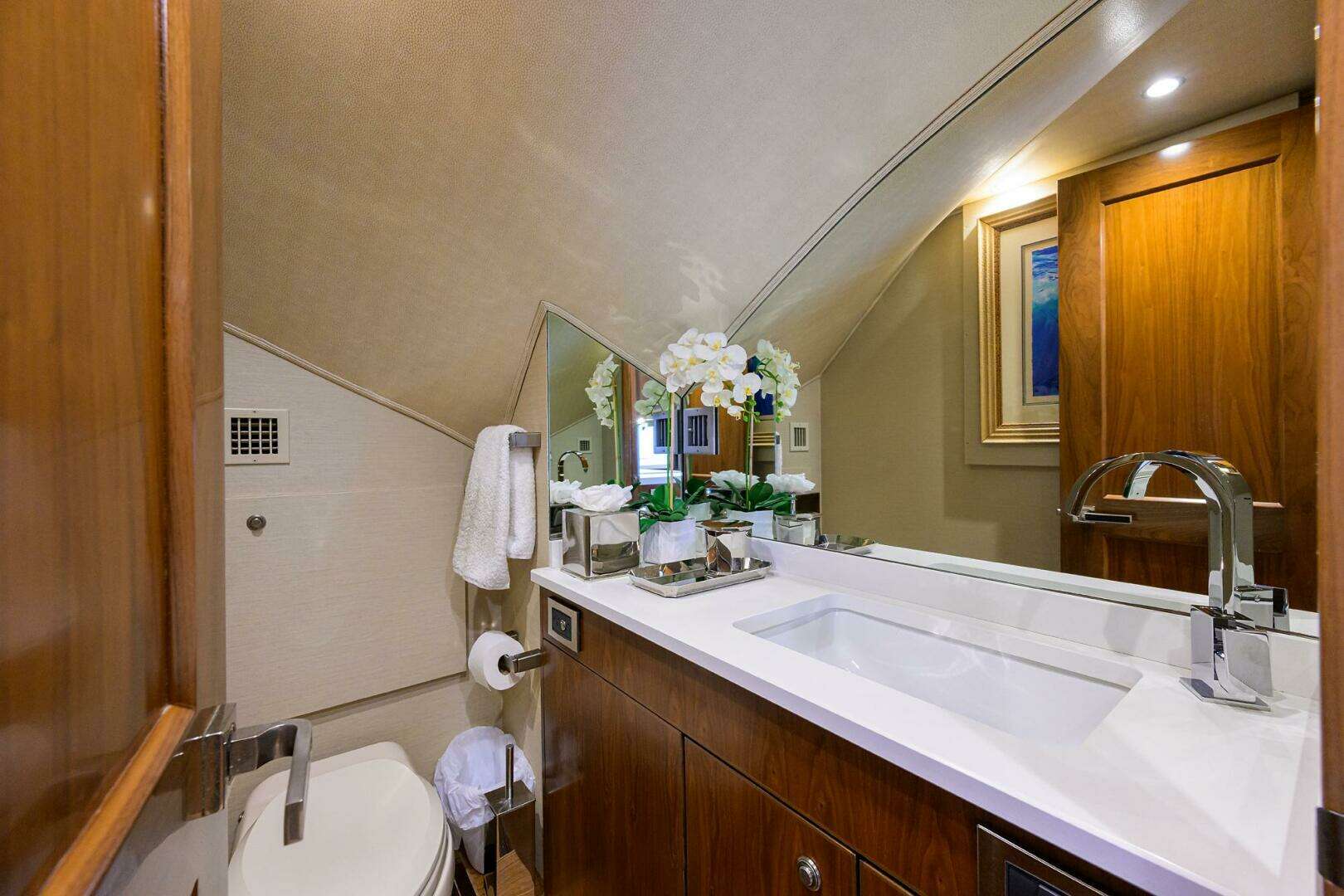 2017 Viking 92 Enclosed Bridge - Image 43