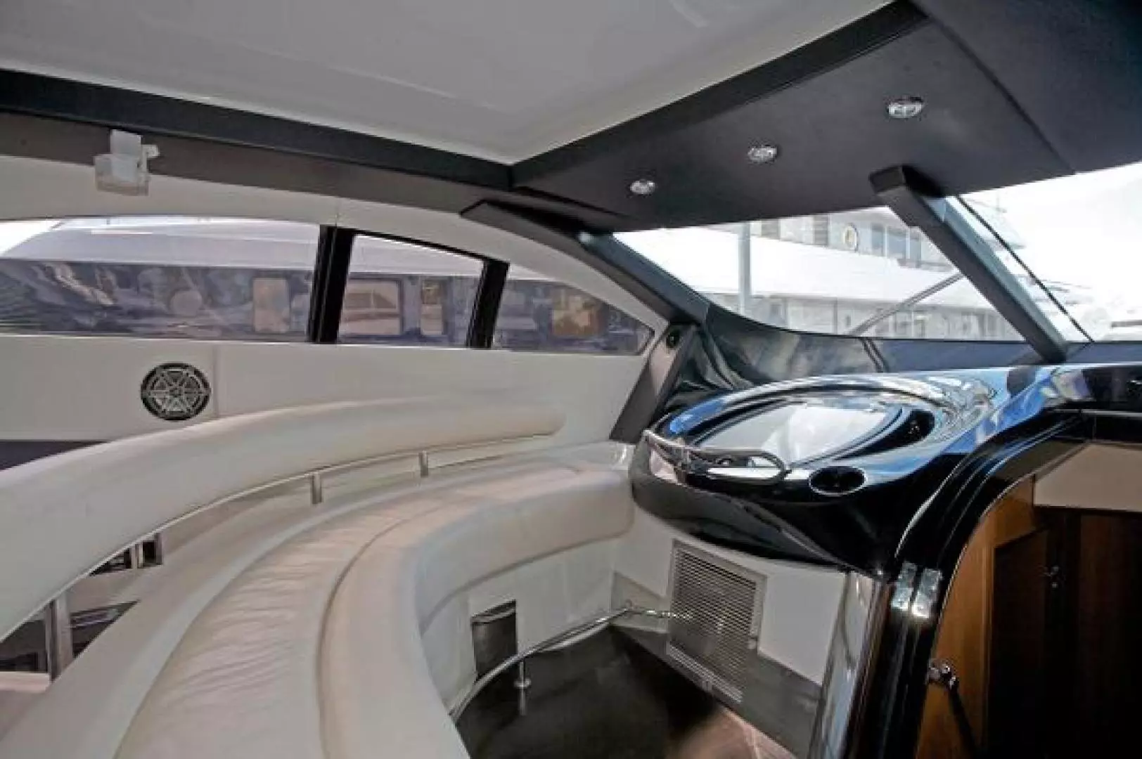 1999 Sunseeker Predator - Image 5