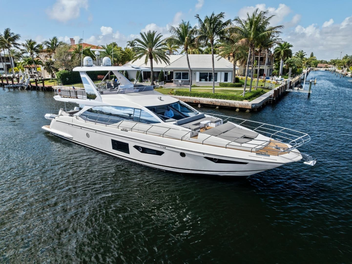 2020 Azimut Flybridge - Image 2