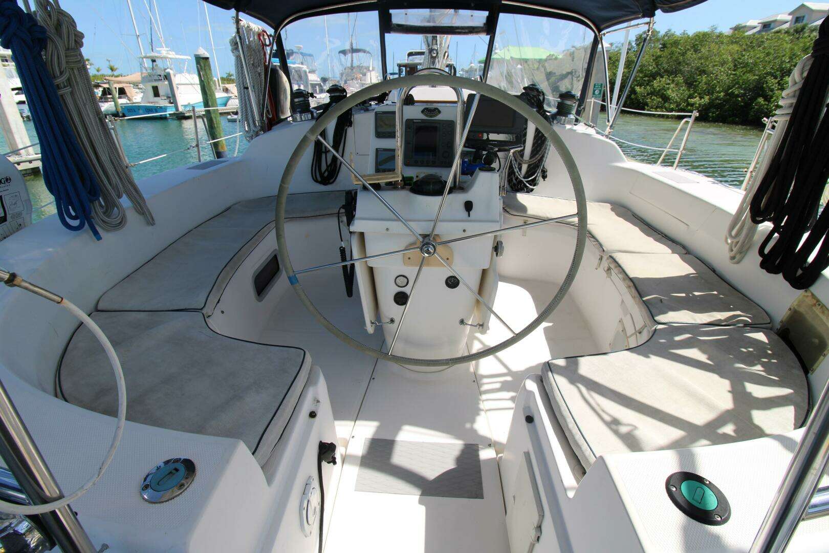 2002 Hunter 410 - Image 15