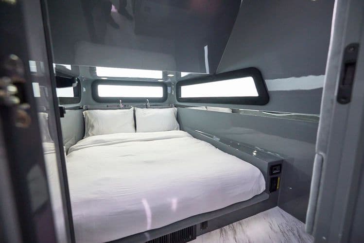 2024 Midnight Express 52 Vitesse - Image 46