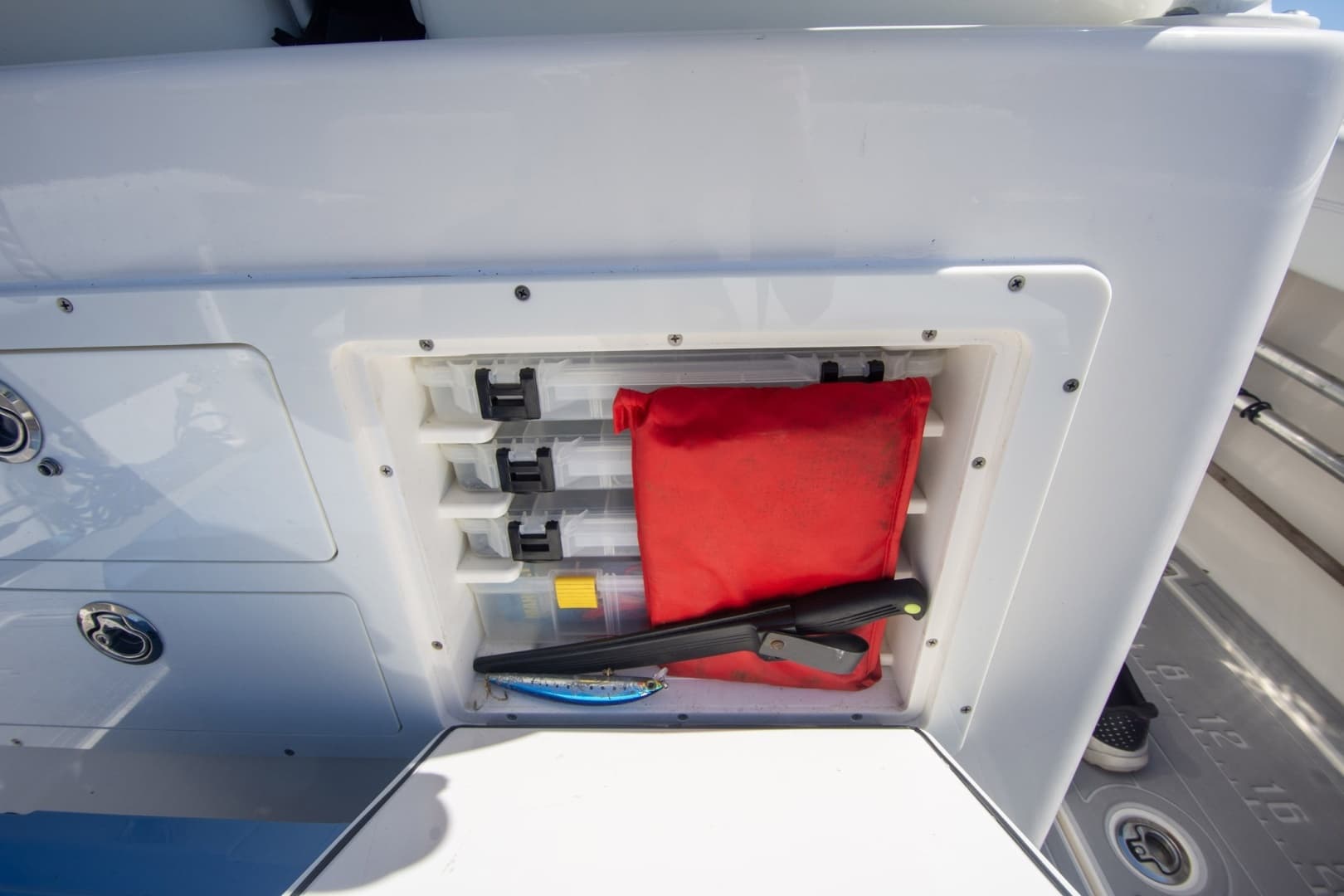 2023 Cobia 280 Center Console - Image 26