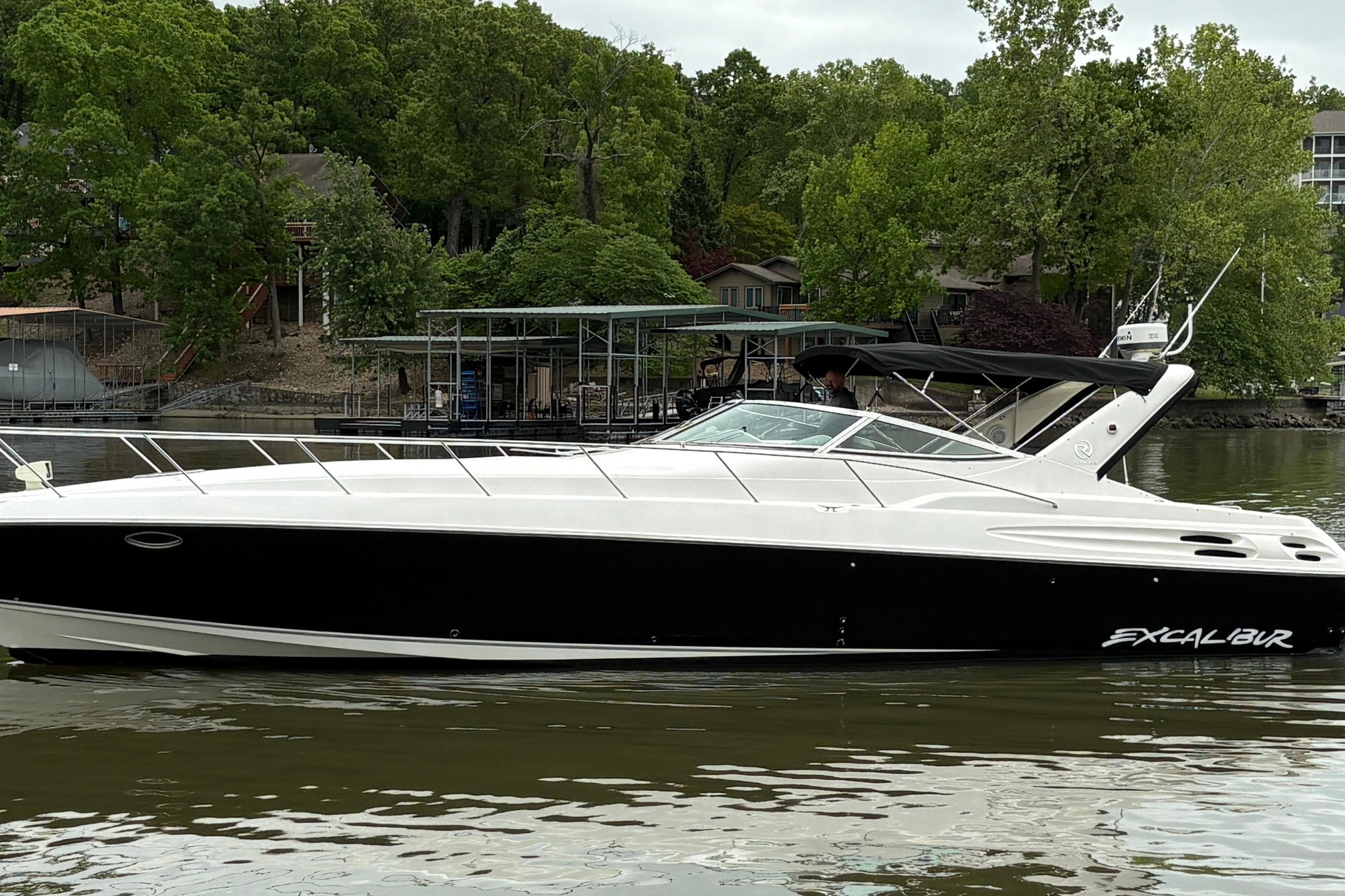 2000 Wellcraft 45 Excalibur