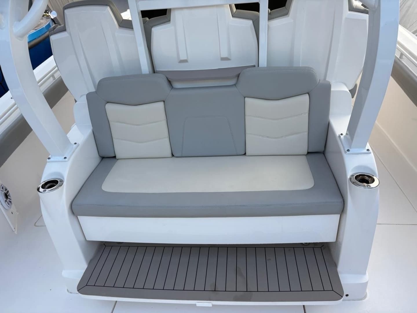 2022 Scout 380 LXF - Image 12