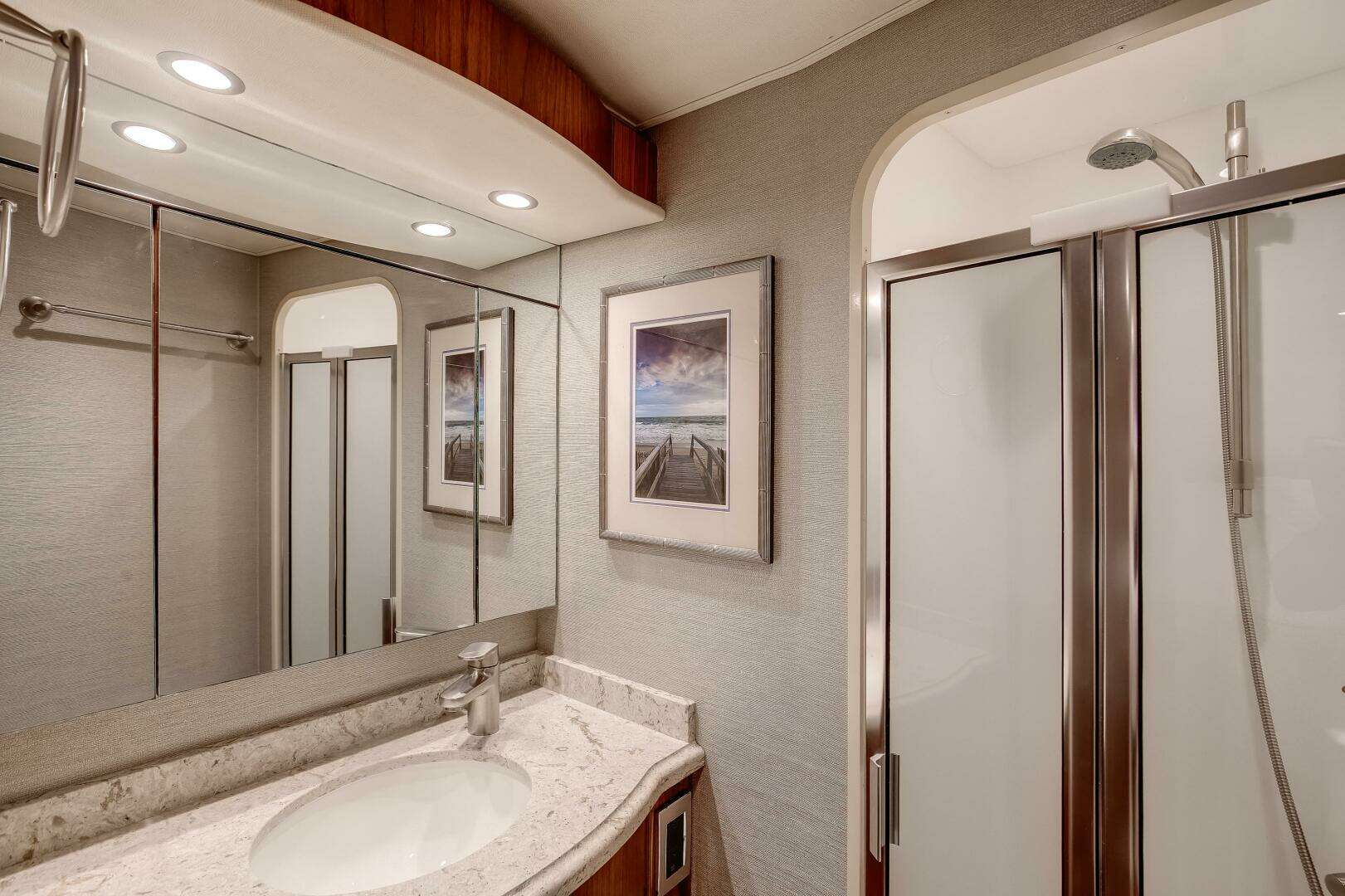 2019 Viking 62 Convertible - Image 9