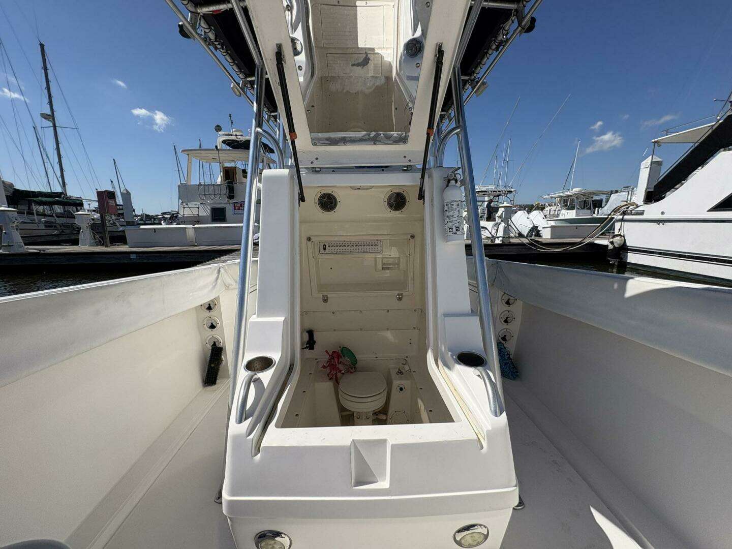 1998 Dakota 320 Open Fisherman - Image 9