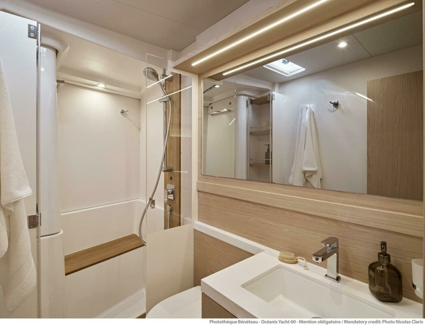 2025 Beneteau Oceanis Yacht 60 - Image 16