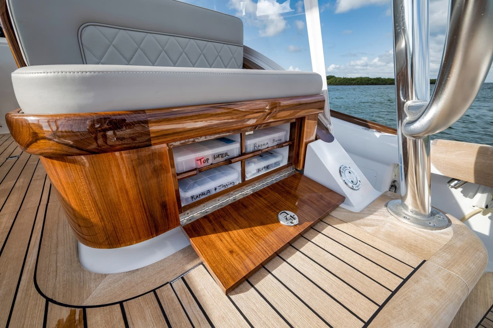 2022 Winter Custom Yachts 38 Walk Around - Image 19
