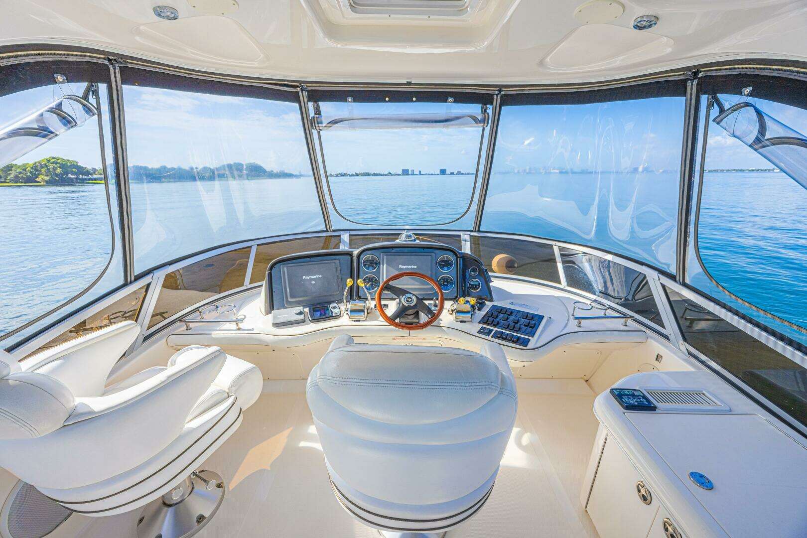 2007 Sea Ray 44 Sedan Bridge - Image 7