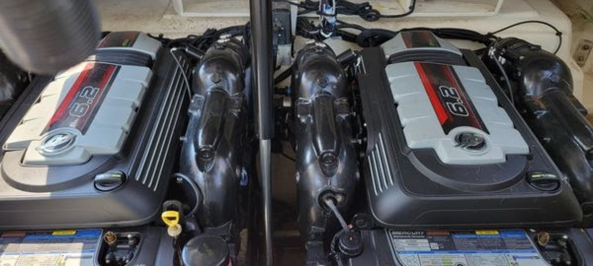 2017 Sea Ray 310 SLX - Image 12