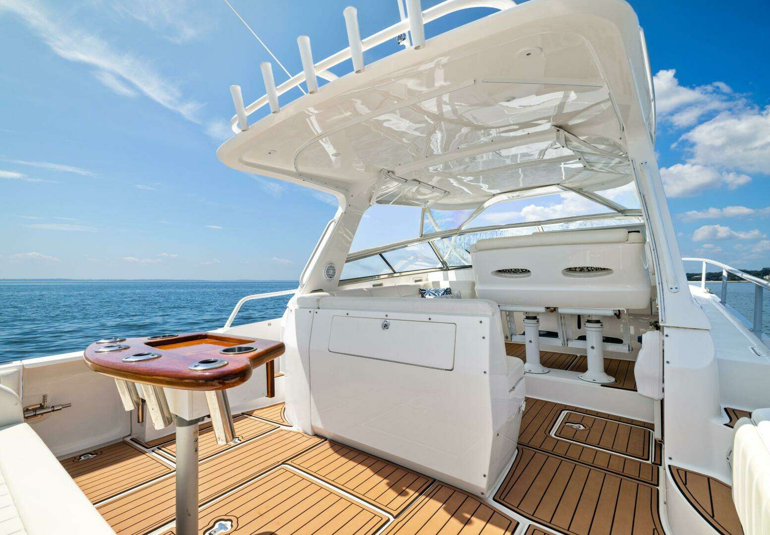 2015 Intrepid 430 Sport Yacht - Image 14