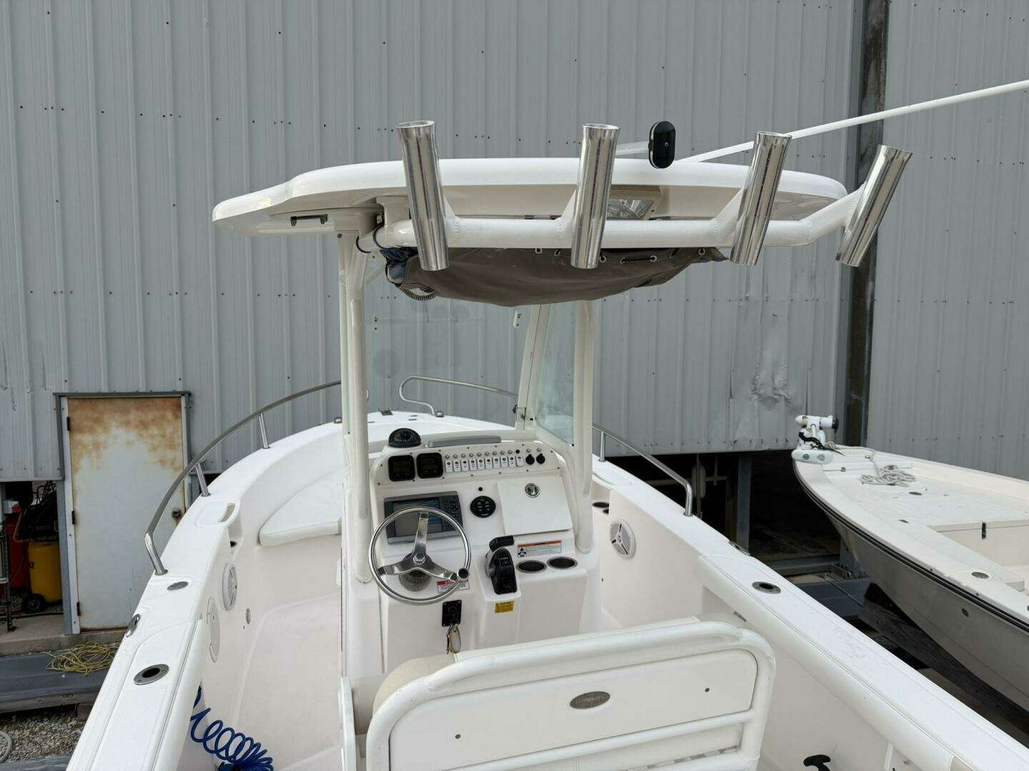2011 Everglades 230cc - Image 20