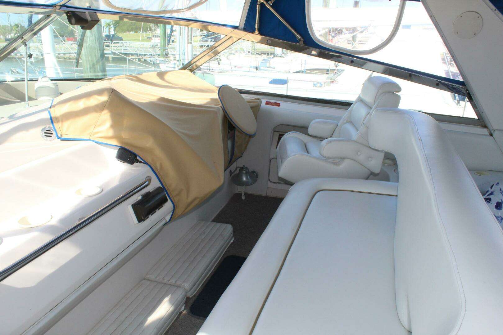 1996 Sea Ray 500 Sundancer - Image 17