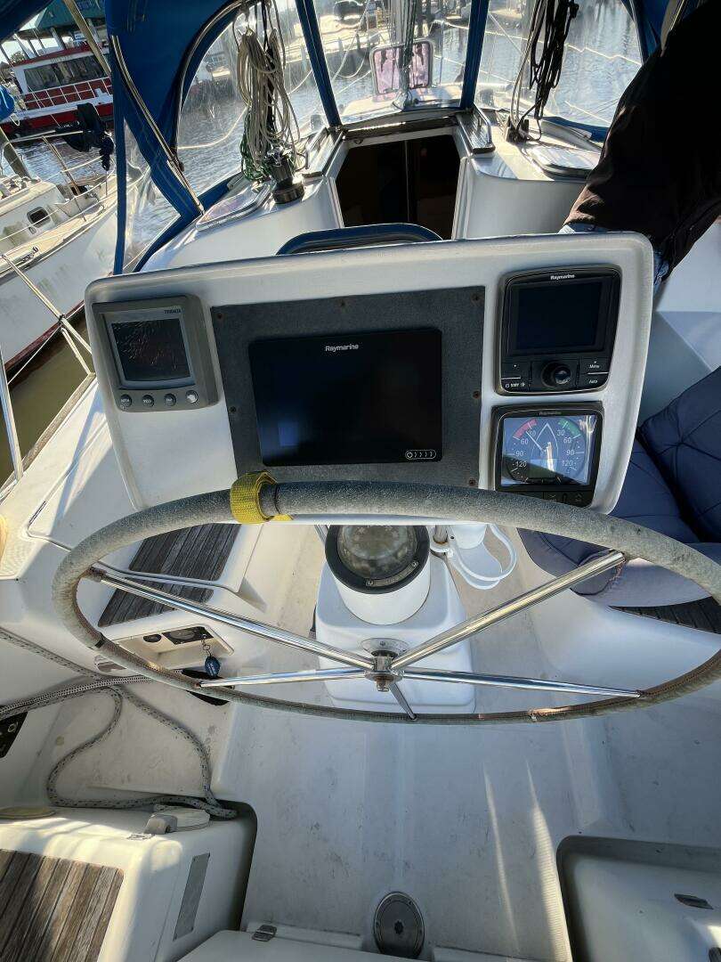 2009 Jeanneau 36i - Image 4