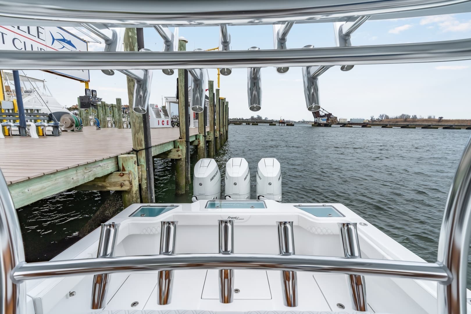 2026 Front Runner 39 Center Console - Image 39