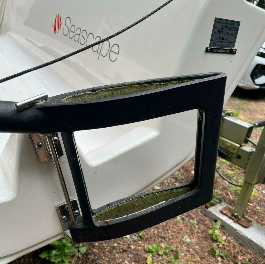 2016 Seascape 18 - Image 4