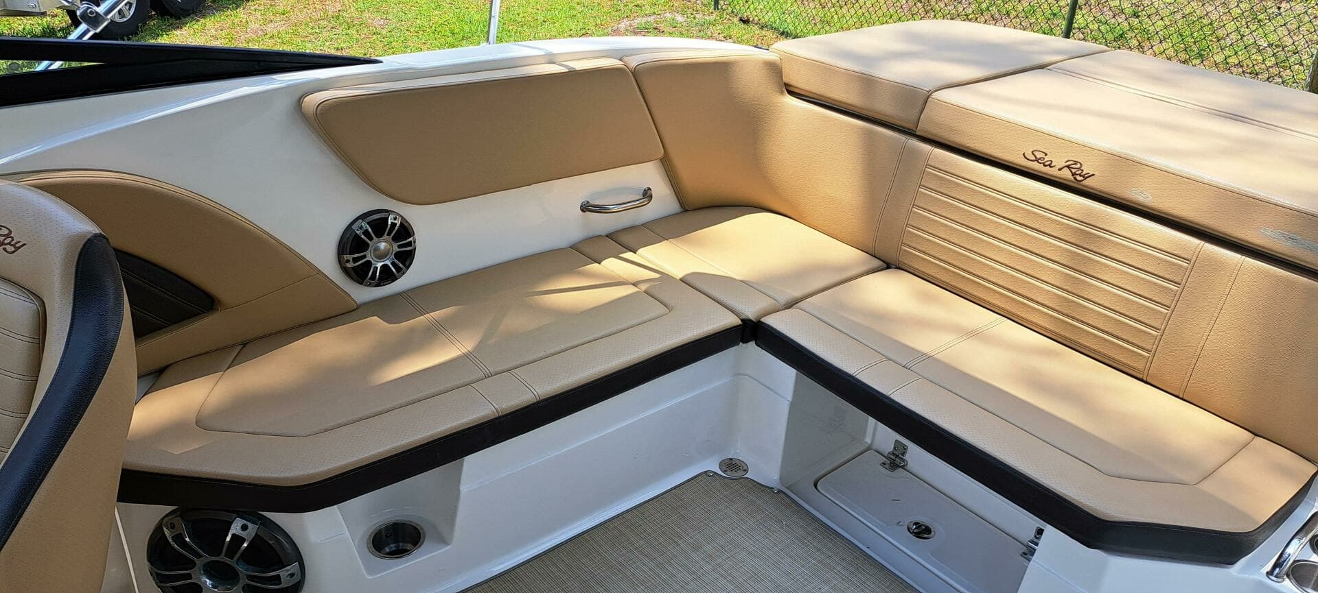 2019 Sea Ray SPX 230 OB - Image 26