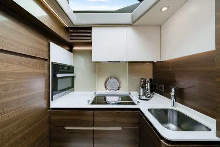 2016 Azimut 50 Fly - Image 20