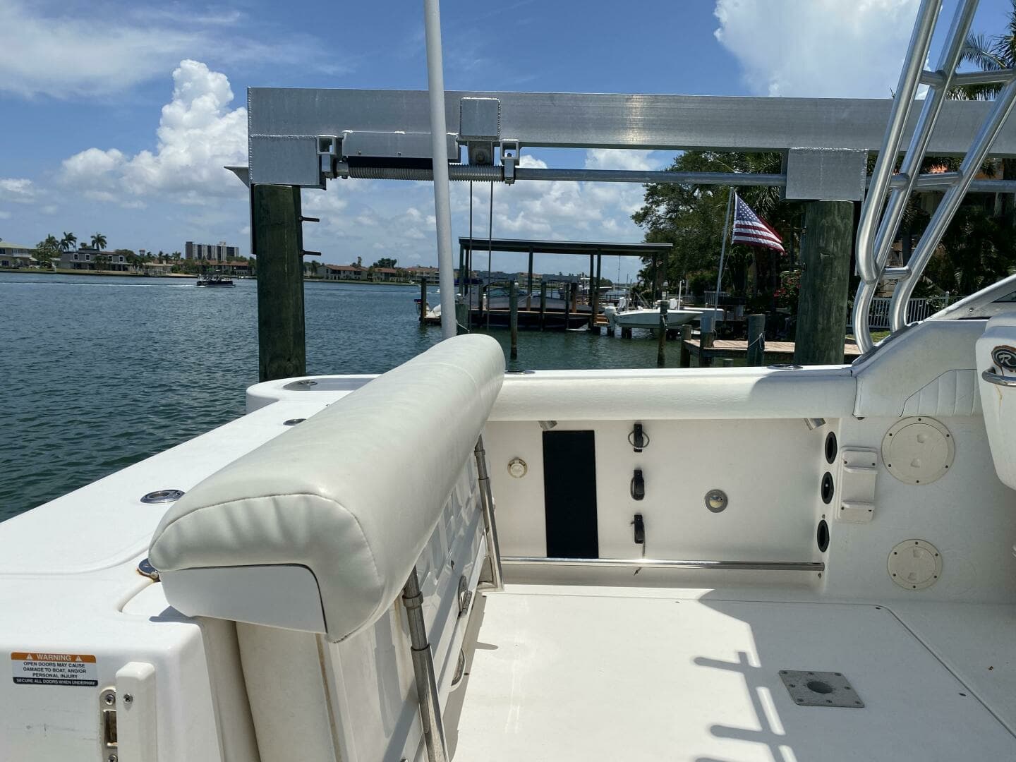 2011 Robalo — - Image 35