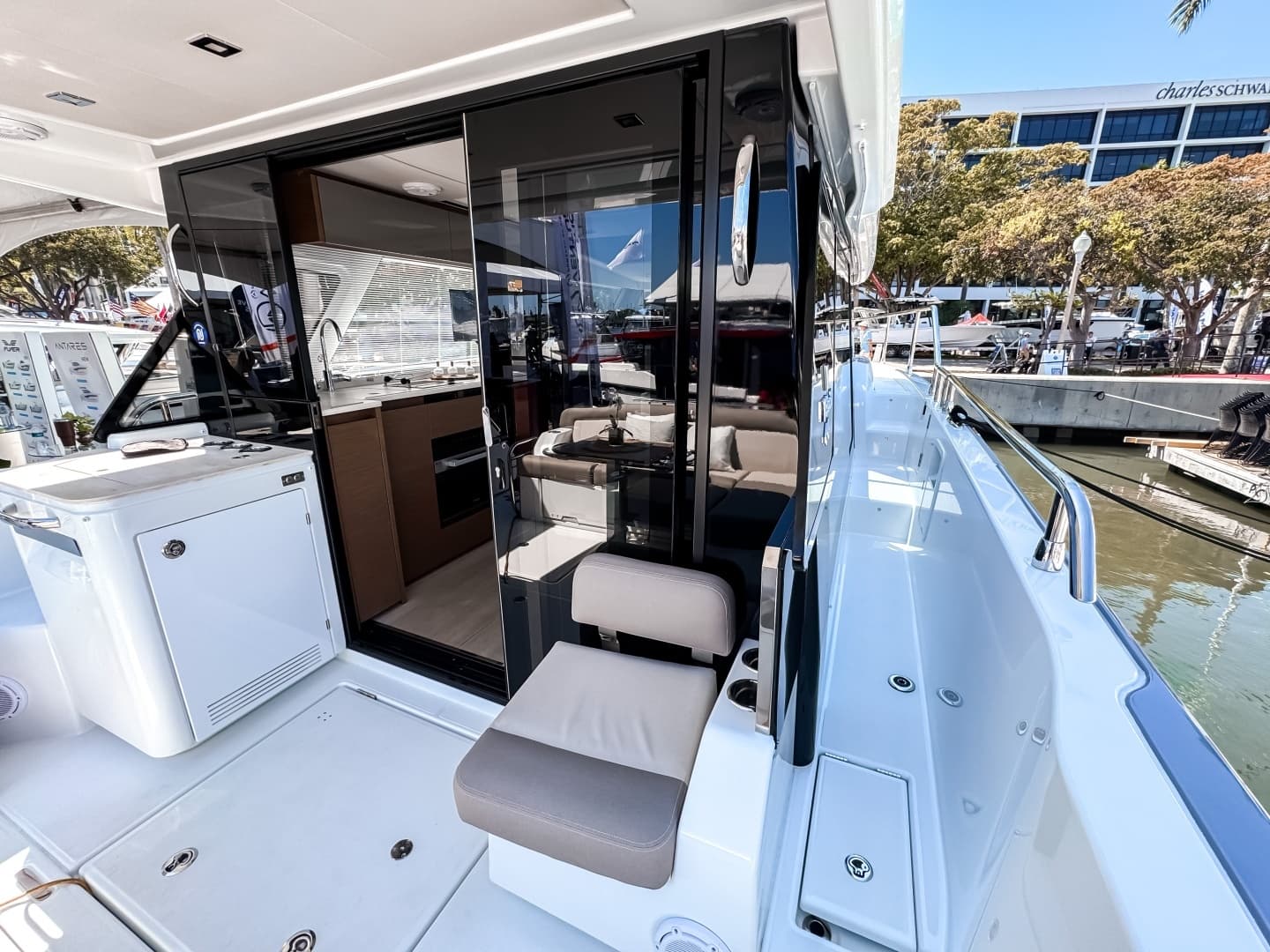 2026 Wellcraft 44 Explorer - Image 10