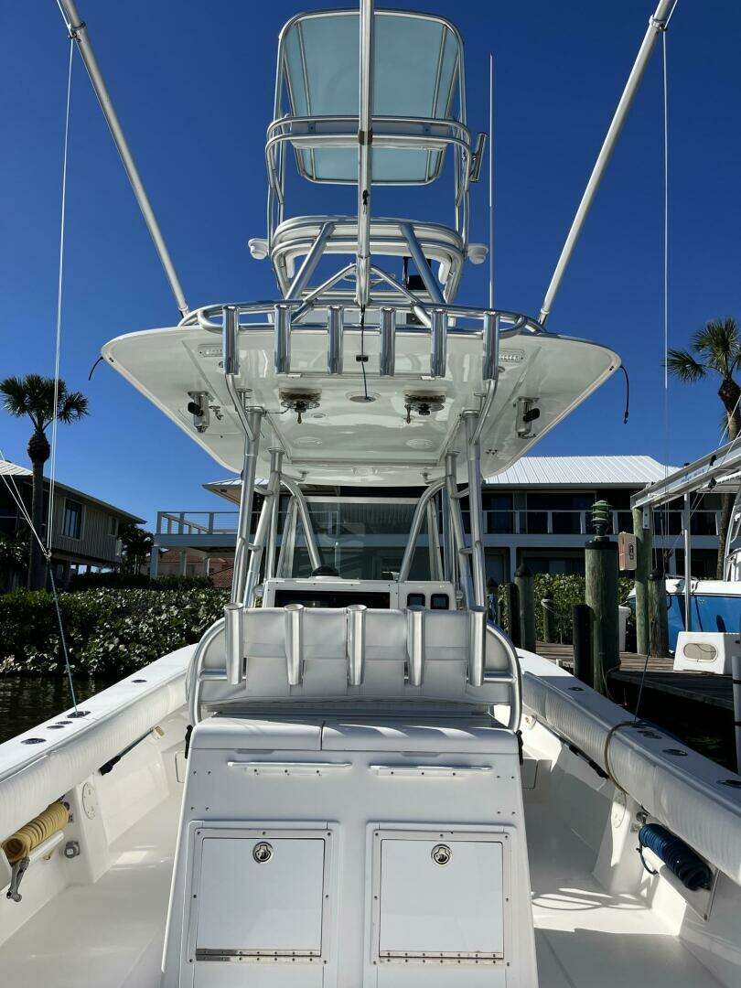 2006 Regulator 32 Center Console - Image 5