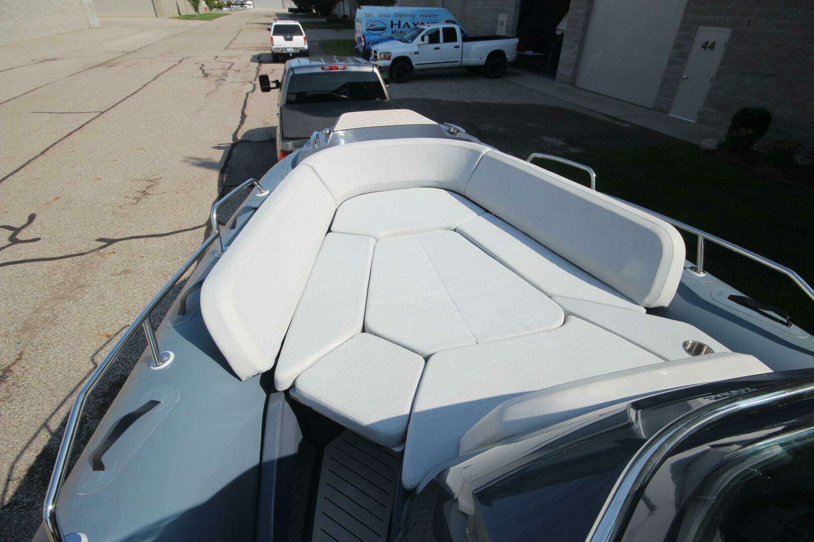 2024 Zodiac Medline 9 NEO - Image 32