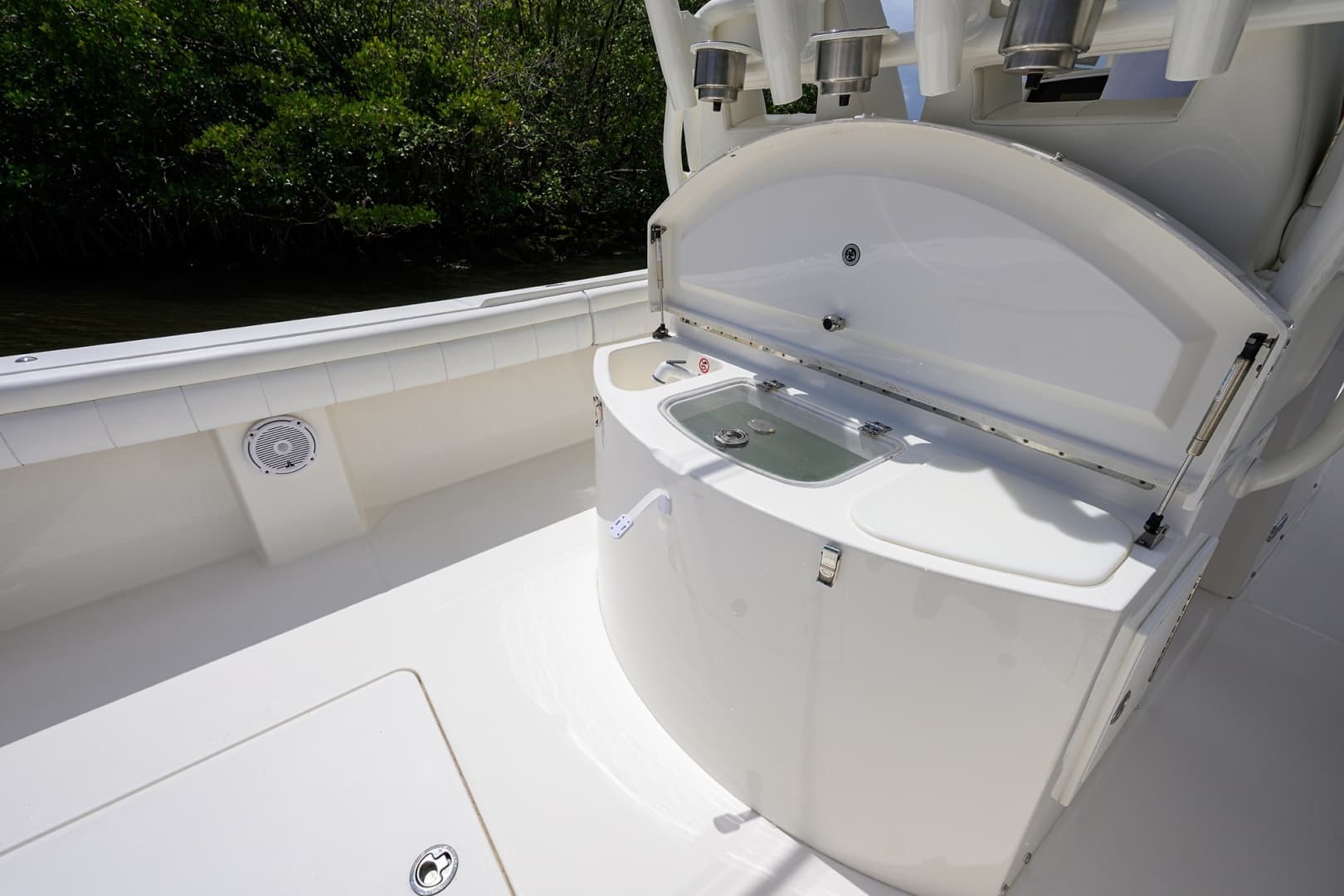 2019 Regulator Center Console - Image 54