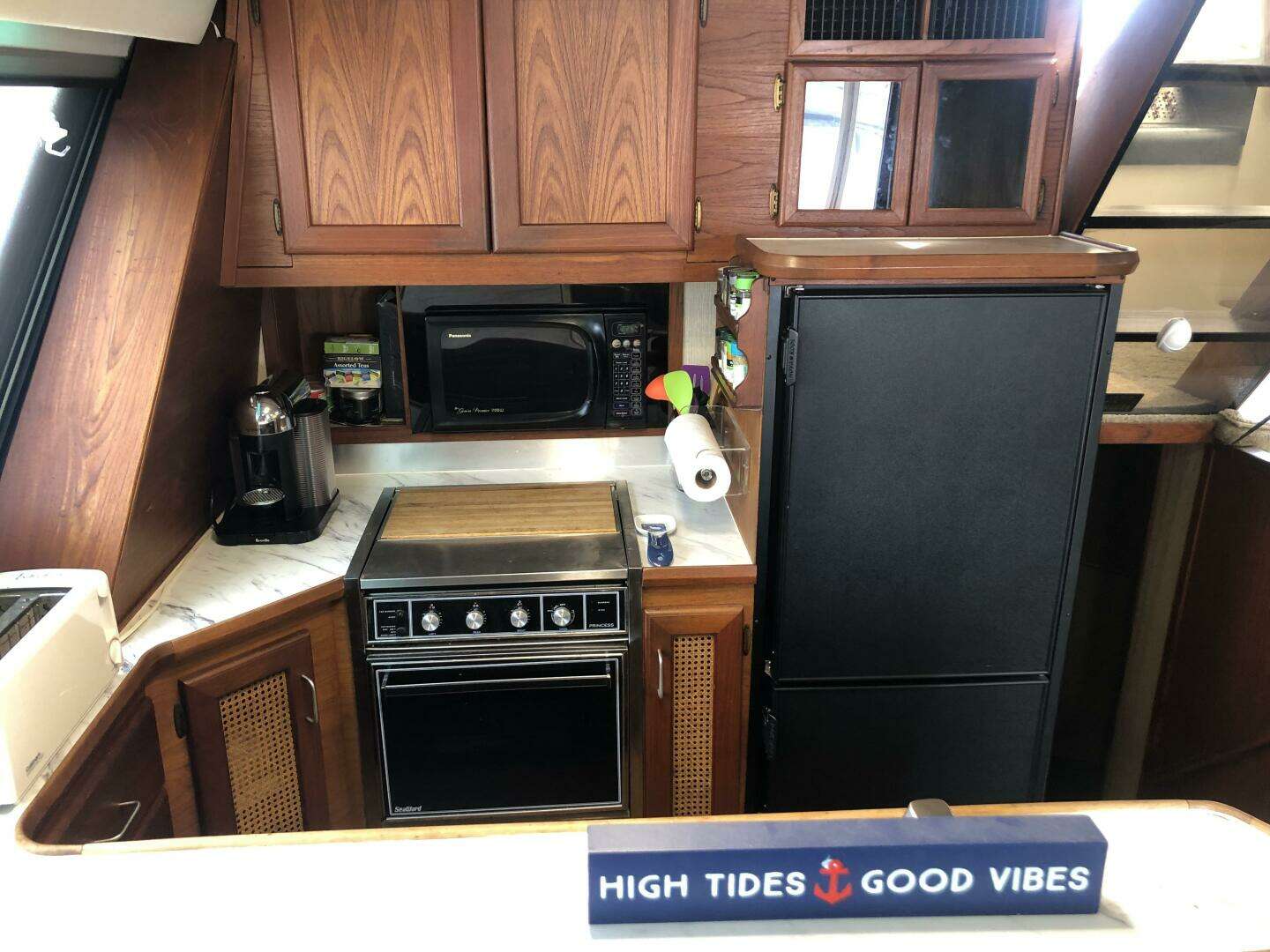 1985 Bayliner 4550 Motoryacht - Image 12
