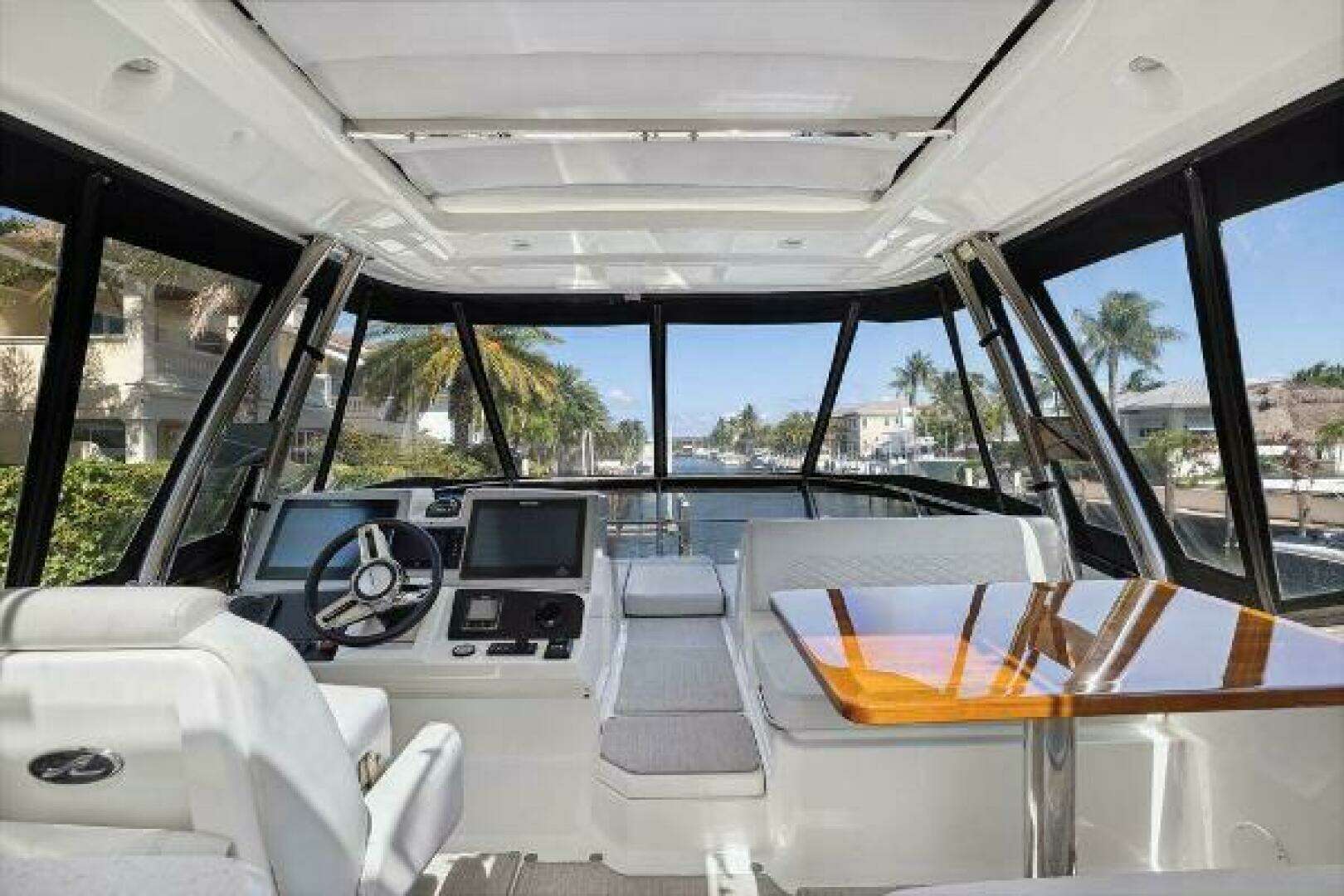 2018 Sea Ray L590 Fly - Image 31