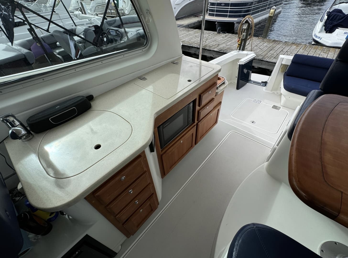 2008 Back Cove 33 - Image 15
