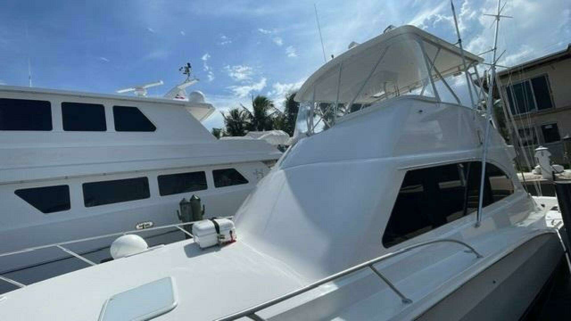 2002 Cavileer 48 Flybridge Sportfisherman - Image 31