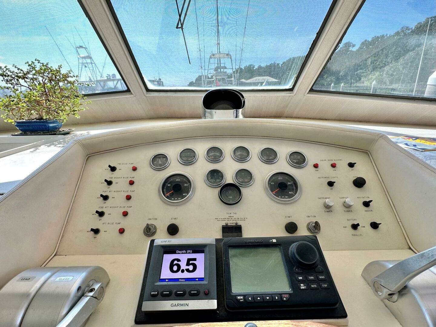 1987 Hatteras 54 MotorYacht - Image 11