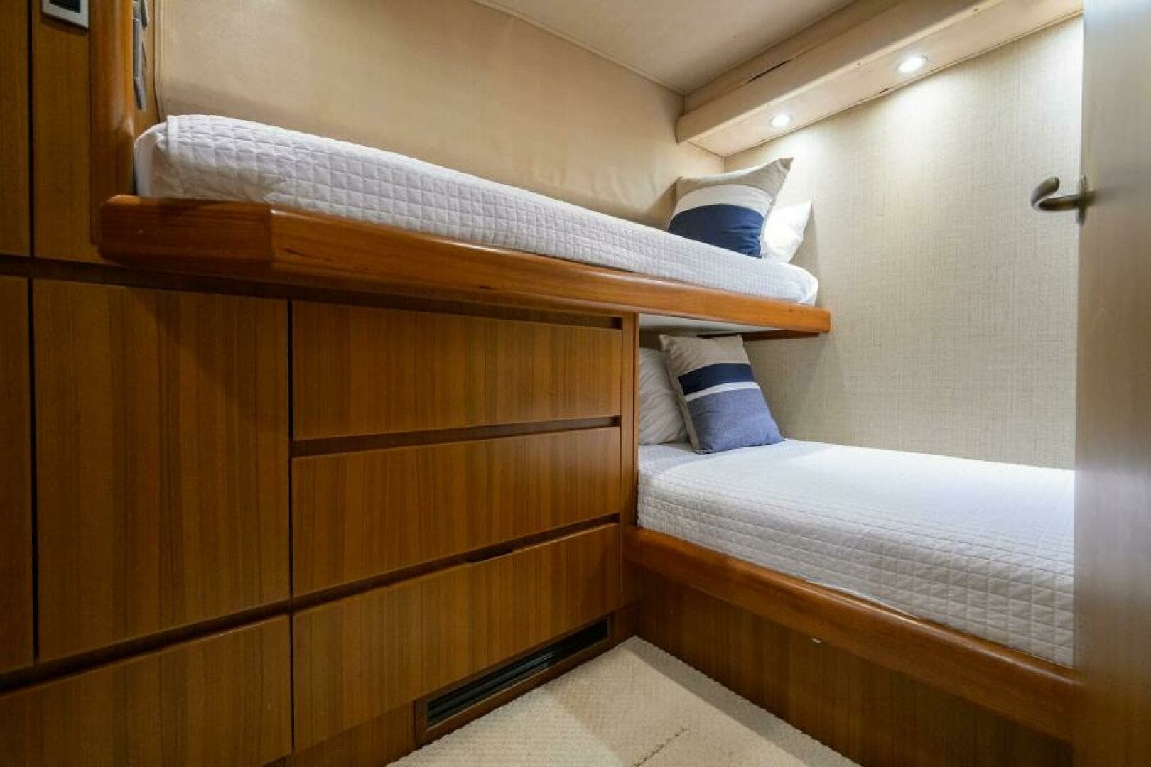 2008 Viking 60 Convertible - Image 45