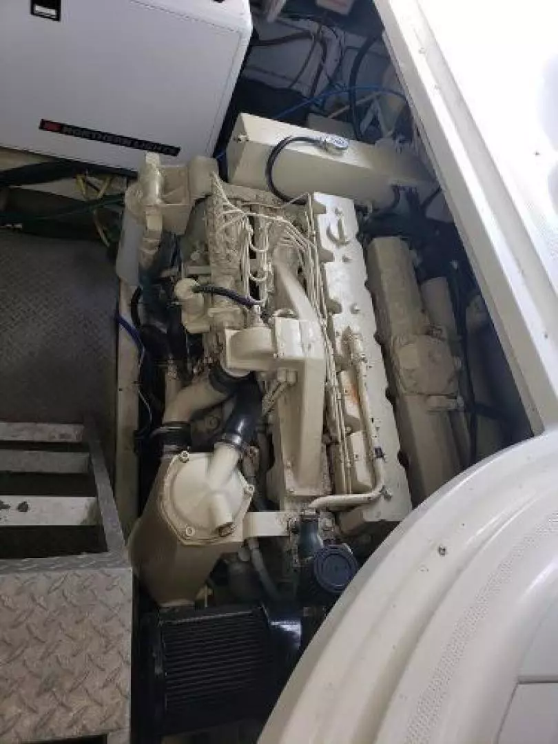 2002 Maxum 4200 SCR - Image 36