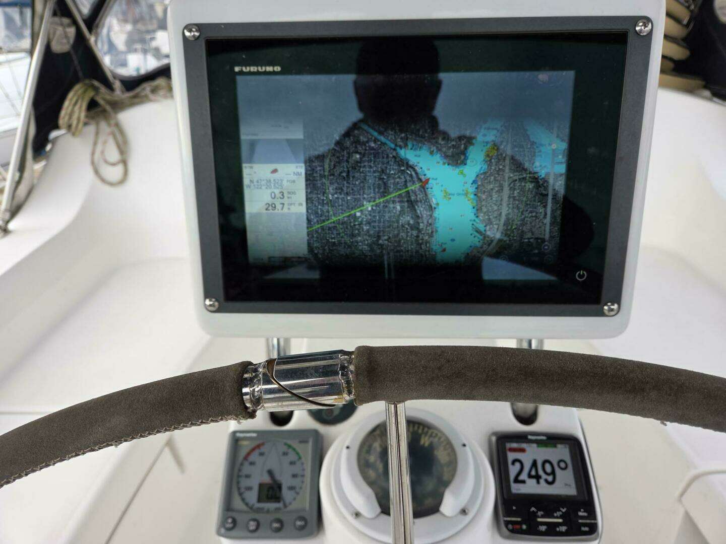 2007 Hunter 44 Deck Saloon - Image 11