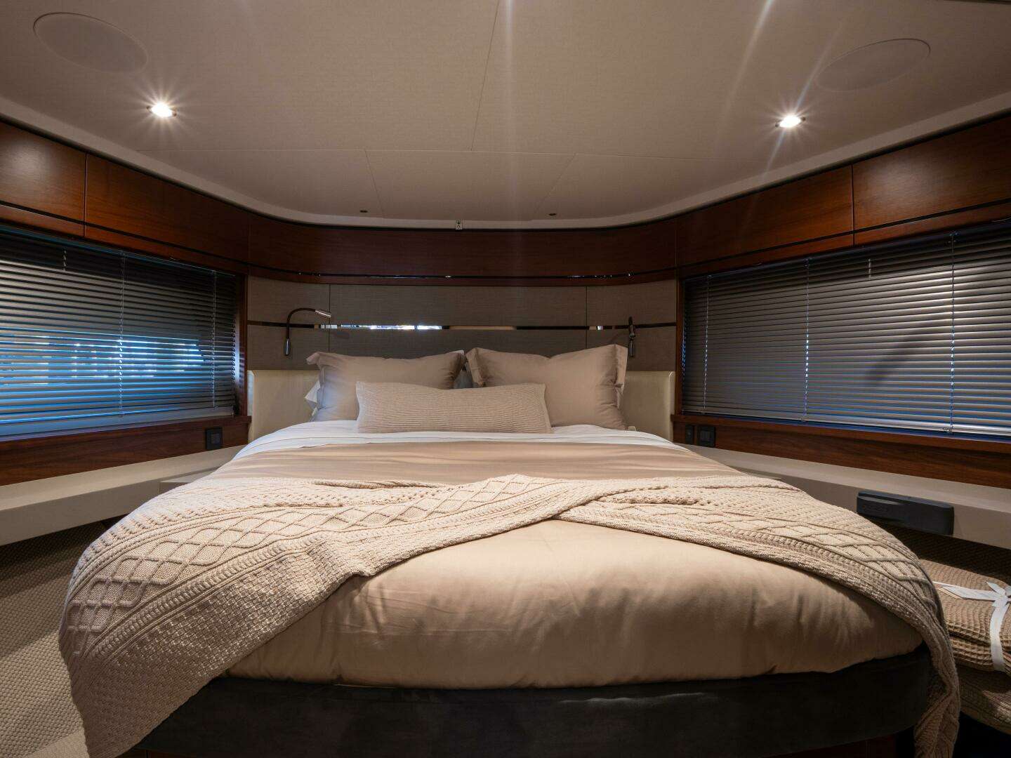 2020 Princess S66 - Image 49
