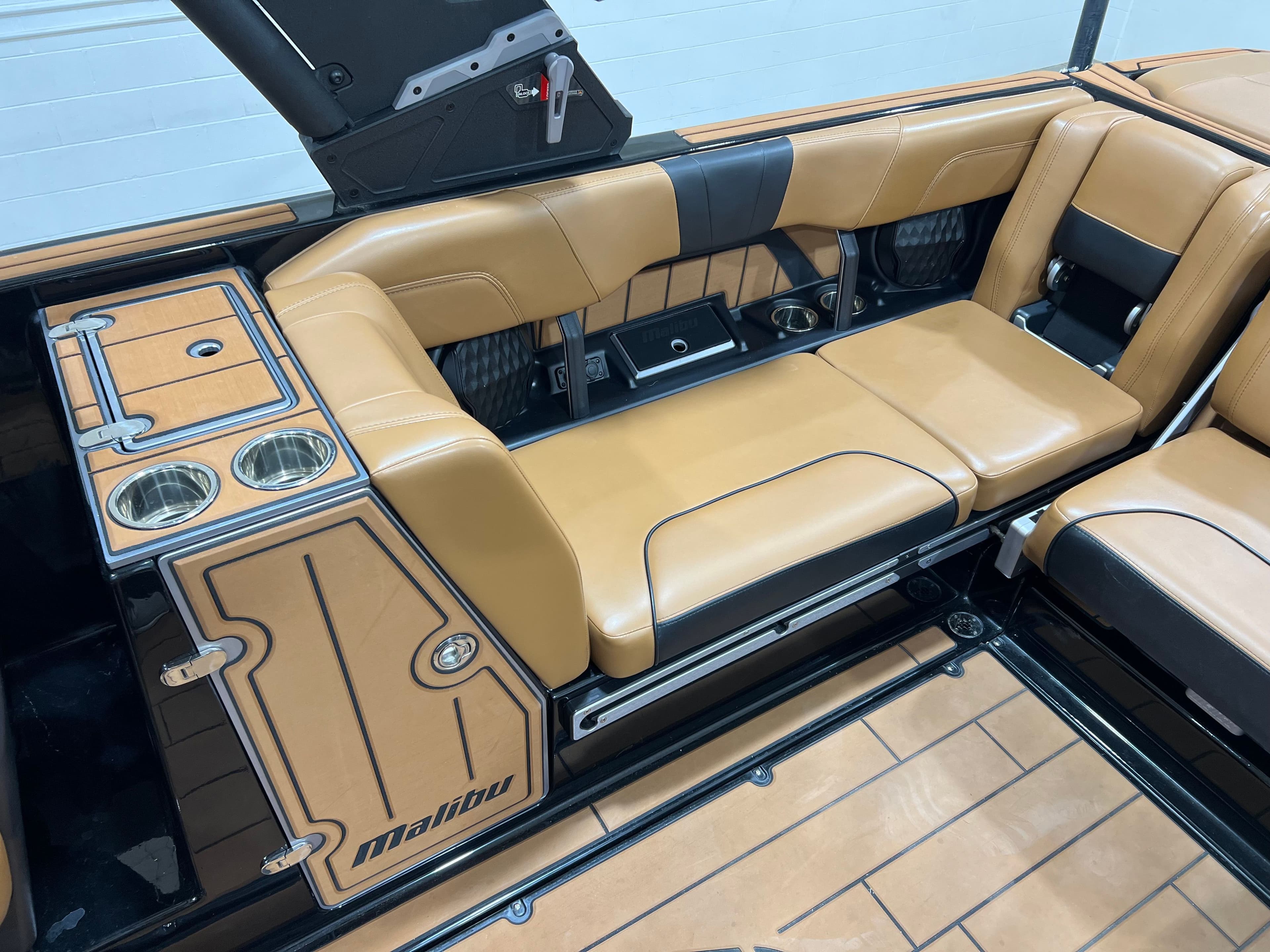 2022 MALIBU 24 MXZ - Image 20